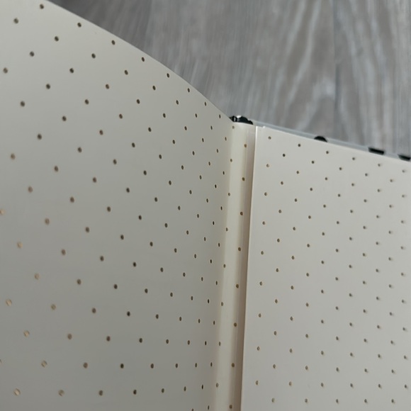 ♠️ Kate Spade Large Notebook - Picture 5 of 5